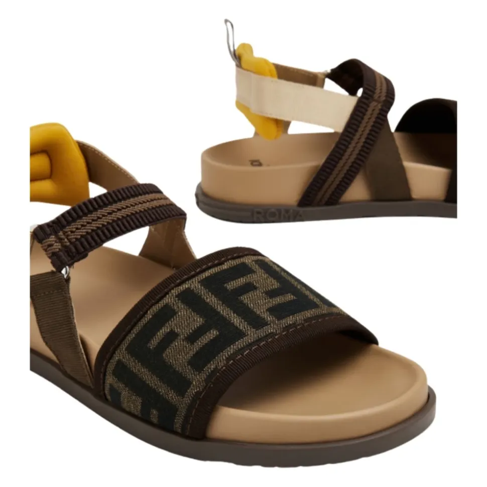 Brune juniorsandaler med FF-logo