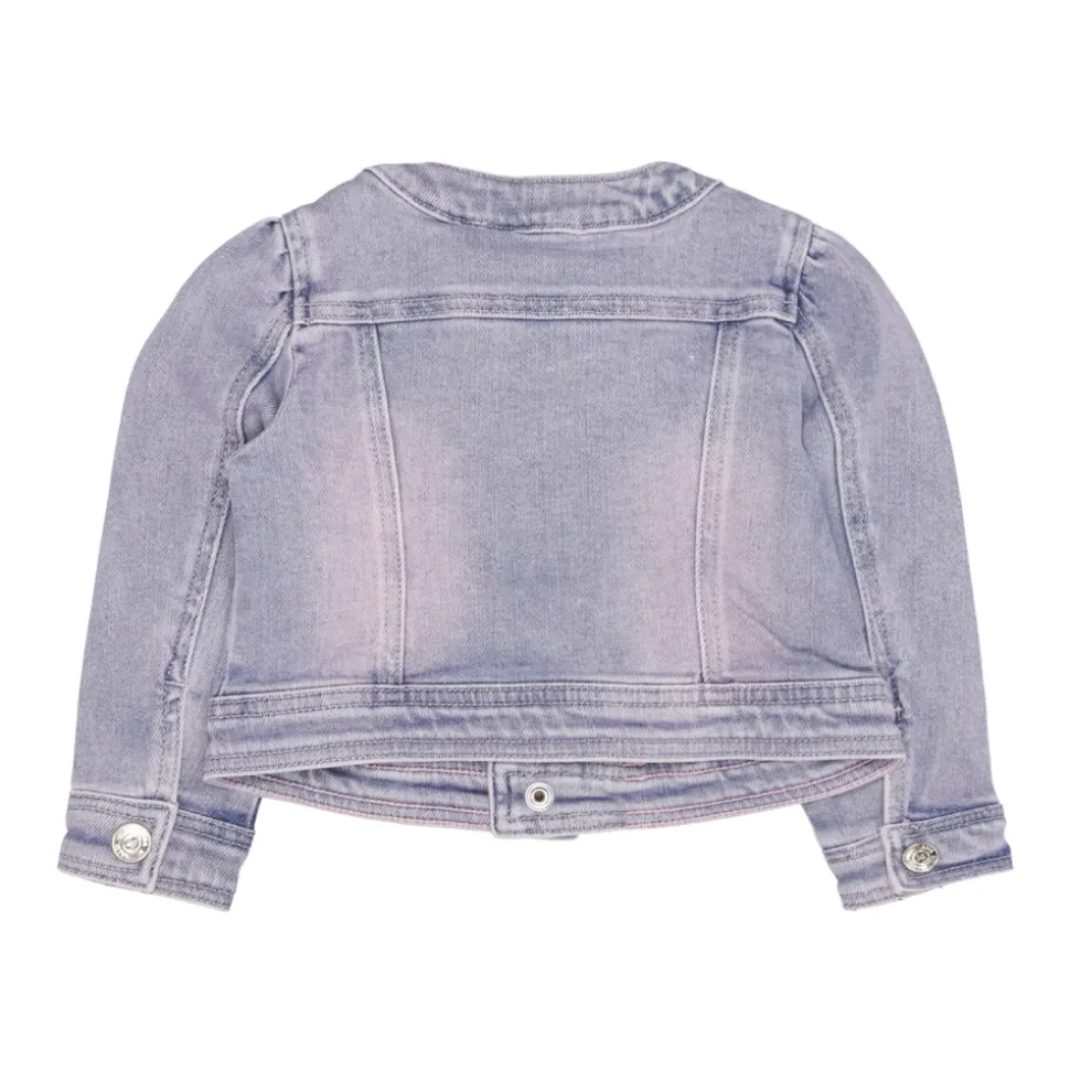 Denimjakke med rosa skyggeeffekt