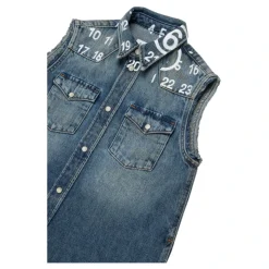 Ermeløs denimkjole