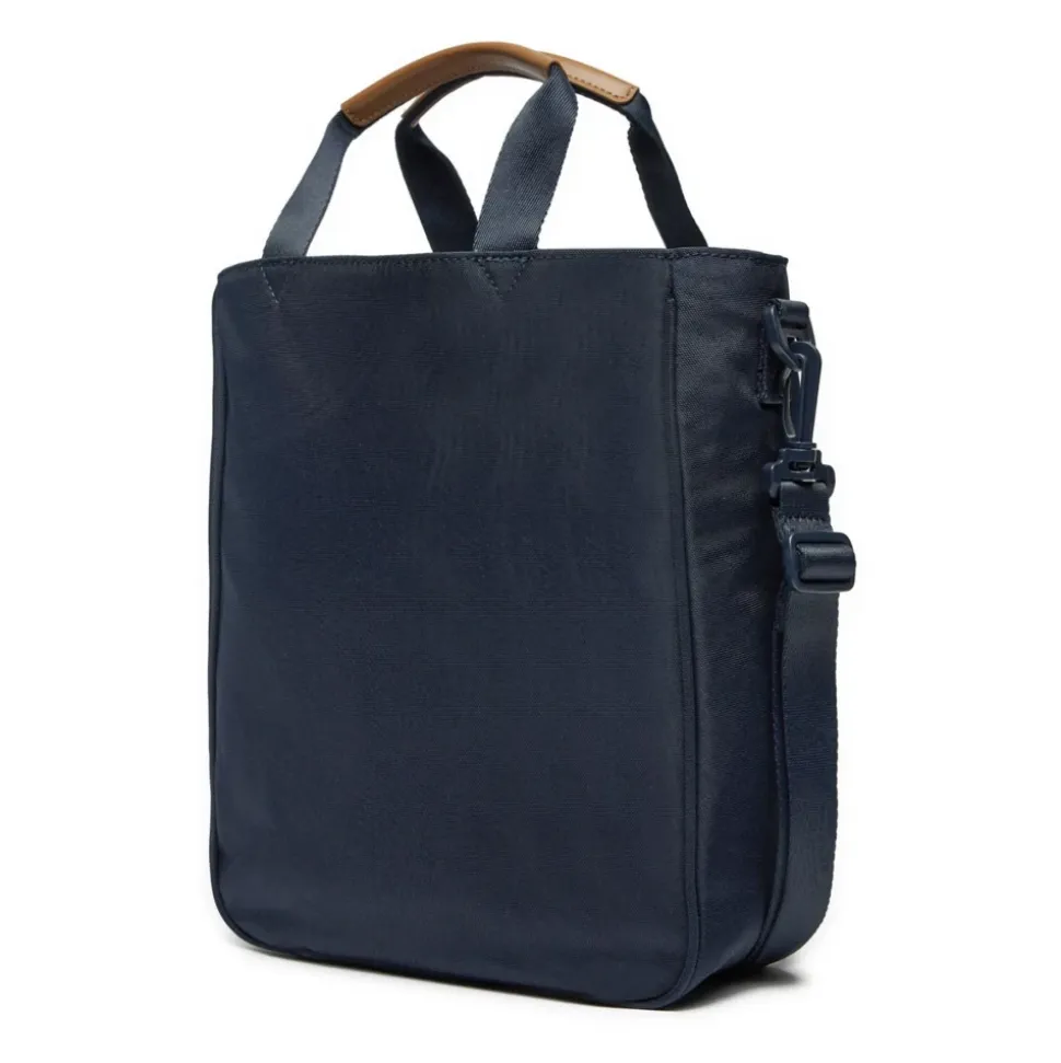Essential Logo Shoulder Bag