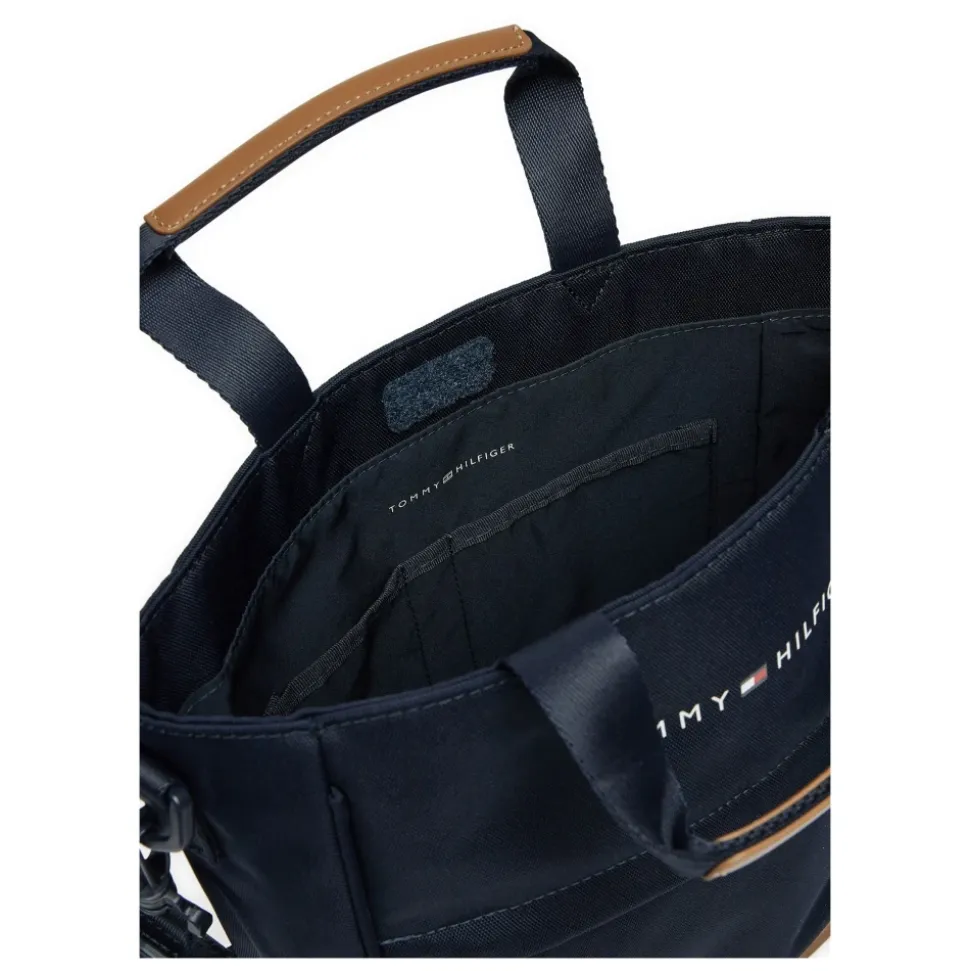 Essential Logo Shoulder Bag