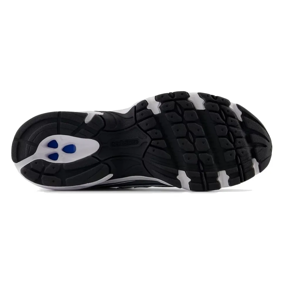 740 GS Sneakers