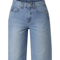 Jeans a sigaretta