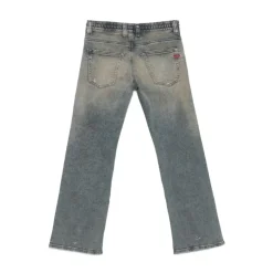 Jeans med slitt effekt