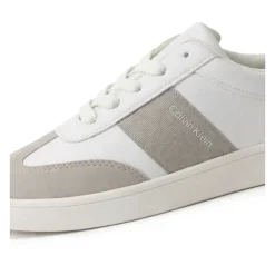 Low Cut Lace-Up Sneaker