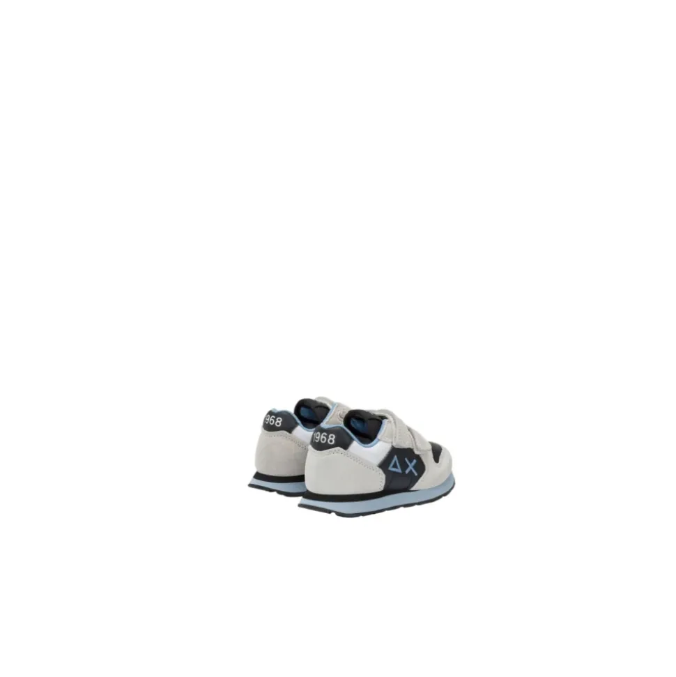 Low Top Sneakers