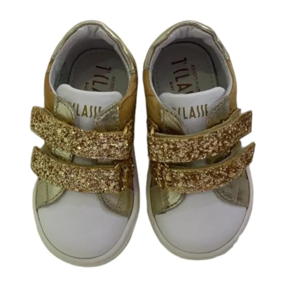 Low Top Sneakers