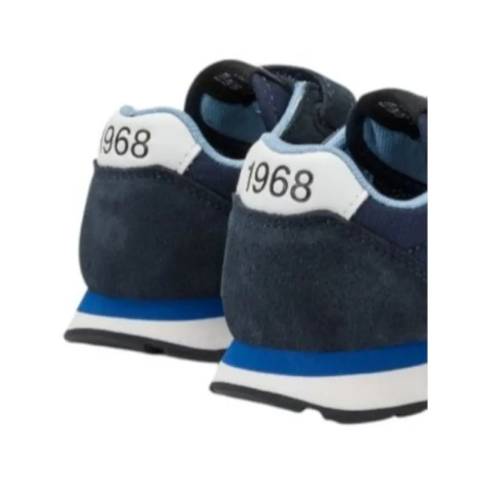 Low Top Sneakers