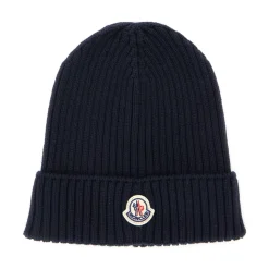 Ribbestrikket ullbeanie