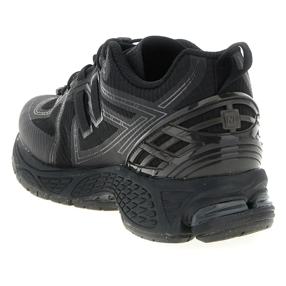 1906R Sneakers