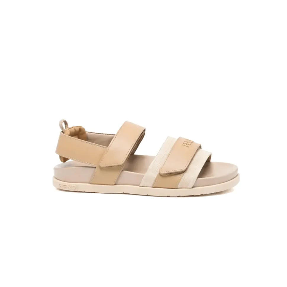 Sandaler med borrelås i skinn