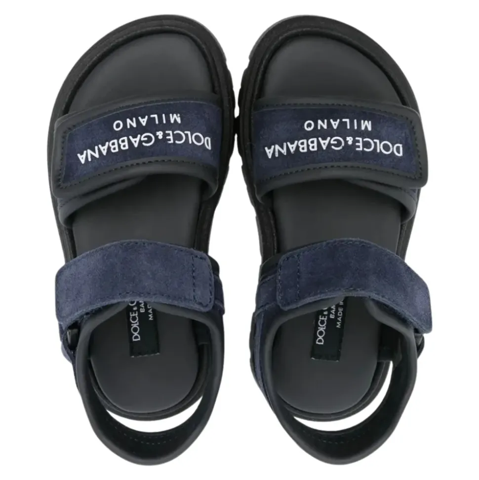 Sandaler med logo-preging