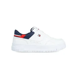 Sepatu Sneakers Bertali Pendek