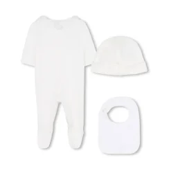 Sett med lue, smekke og fotte onesie med blondekant