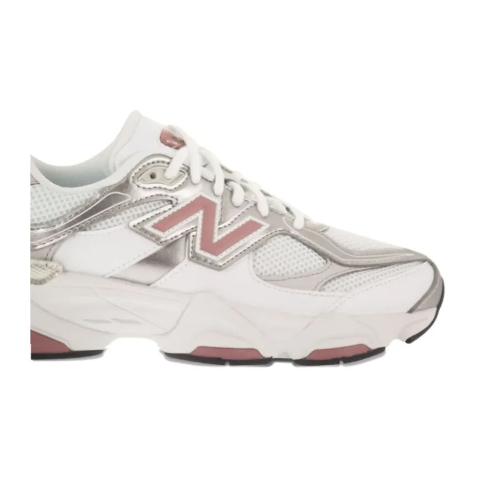 9060 Sneakers