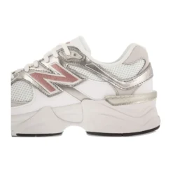 9060 Sneakers