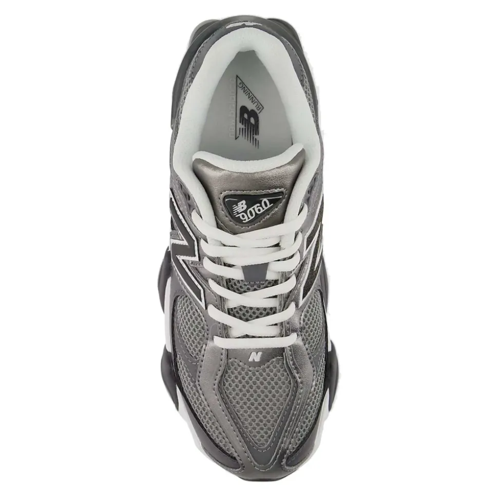 9060 Sneakers