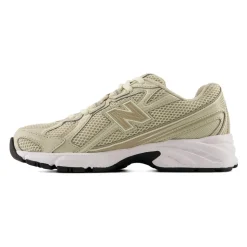 740 Sneakers