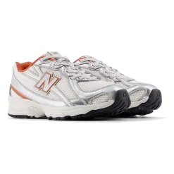740 Sneakers