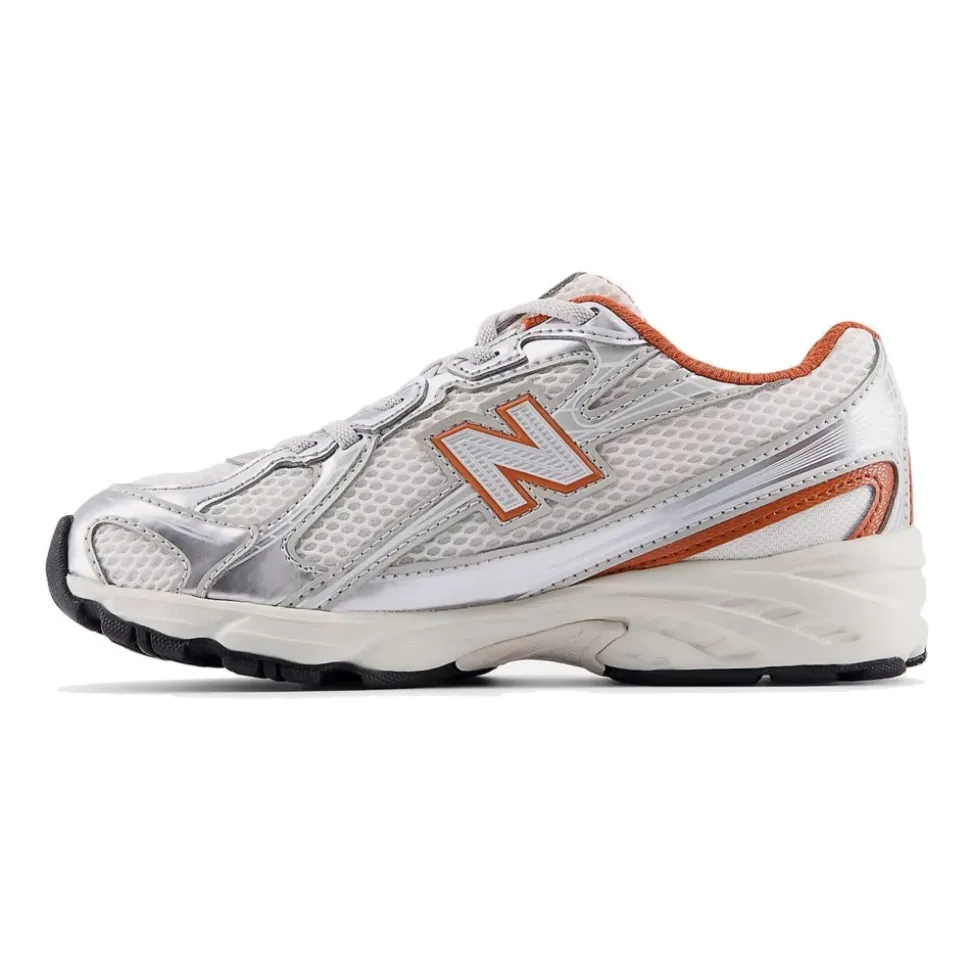 740 Sneakers