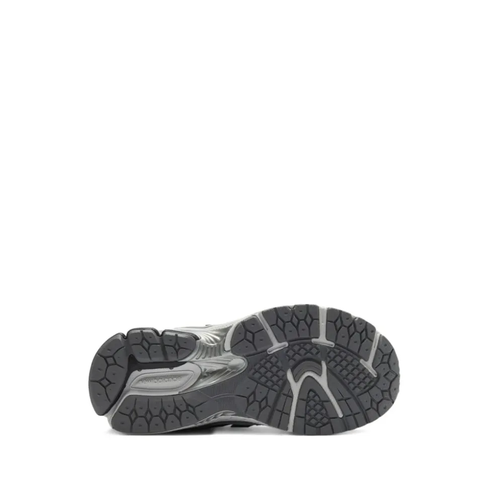 1906 Sneakers