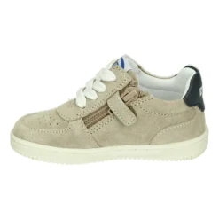 44427 Sneakers