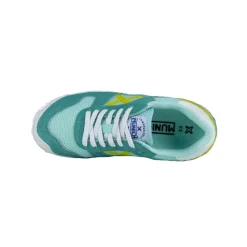 Sporty Sneakers for Barn