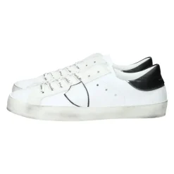 Temple Sneakers