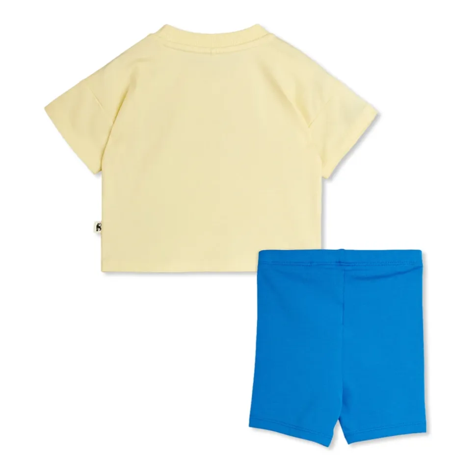 T-skjorte og shortssett