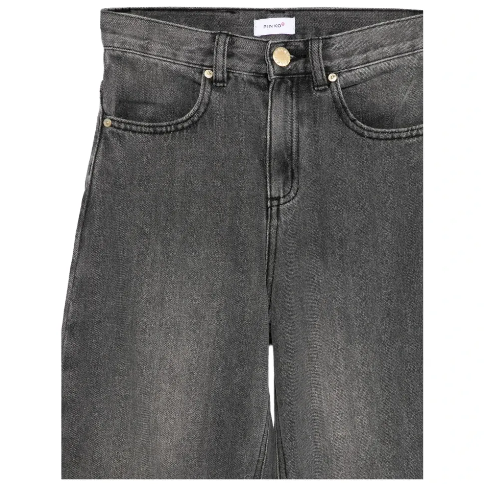 Vide jeans med brodert merkedetalj