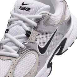 V5 RNR Sneakers